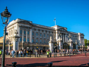 Buckingham Palace - London: 60 Things to See & Do - The Trusted Traveller