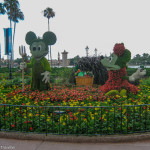 Perfectly shaped hedges at Epcot - Guide to the Orlando Theme Parks - The Trusted Traveller