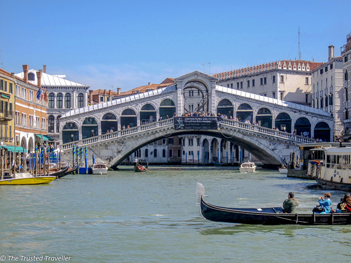 Venice Rialto Bridge - Italy Travel Guide - The Trusted Traveller