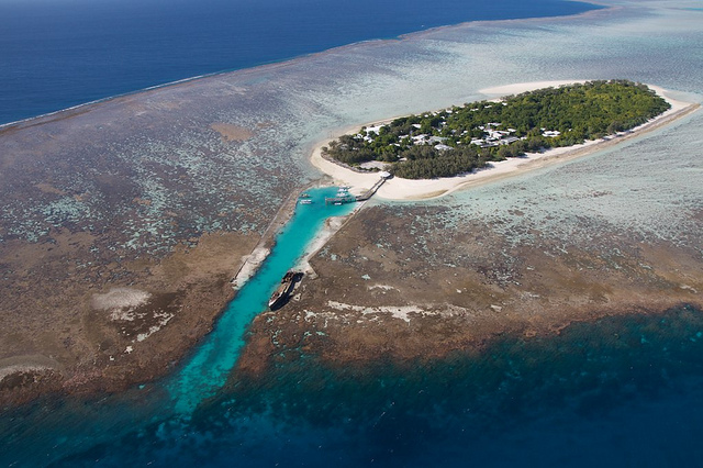 A bird's eye view of Heron Island - Top 6 Places To Snorkel In Australia - The Trusted Traveller