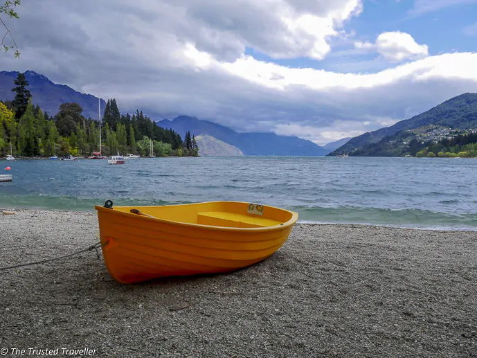 Lake Wakatipu - The 10 Most Stunning Lakes on New Zealand's South Island - The Trusted Traveller