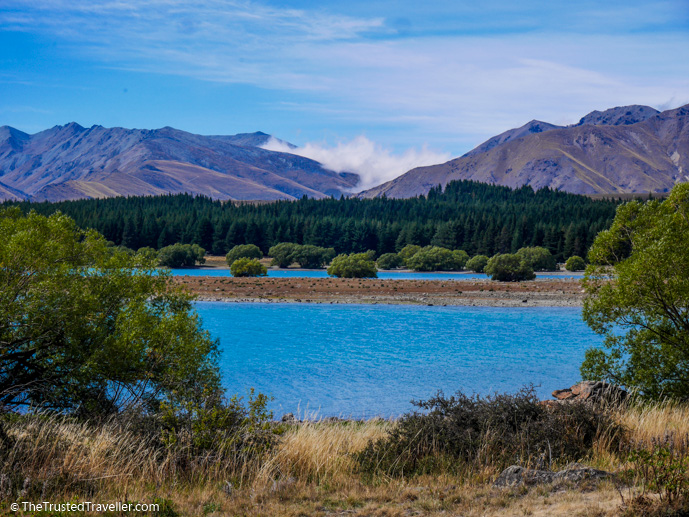Lake Tekapo - The 10 Most Stunning Lakes on New Zealand's South Island - The Trusted Traveller