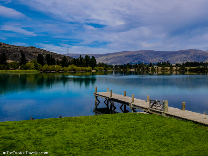 Lake Dunstan - The 10 Most Stunning Lakes on New Zealand's South Island - The Trusted Traveller