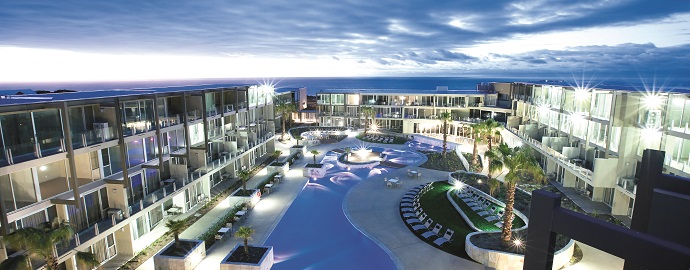 The resort style outdoor pool - Wyndham Resort Torquay: Surf Coast Comfort - The Trusted Traveller