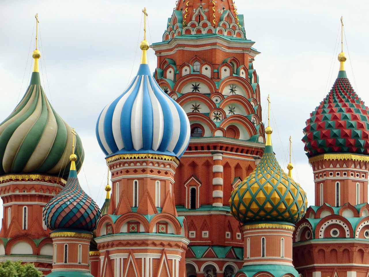 russian tour guide in paris