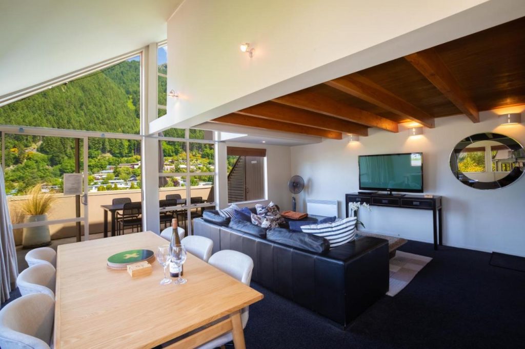 Where to Stay in Queenstown - The Trusted Traveller